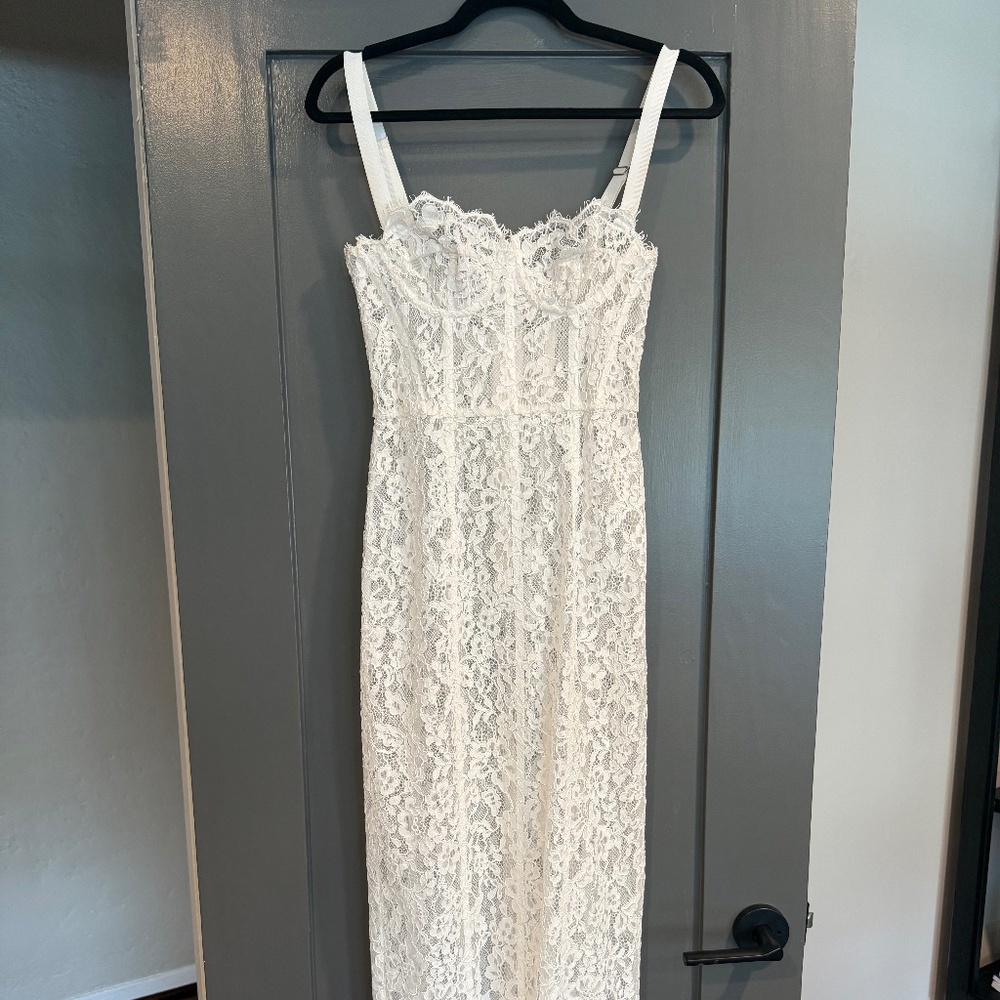 Helsa Lace Column Dress - Picture 2 of 7